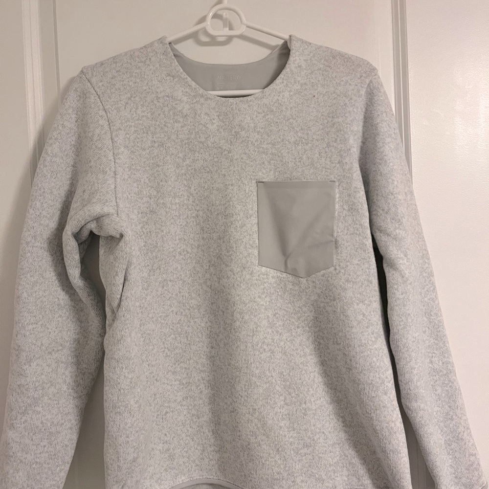 New w/o tags Arc’teryx sweater